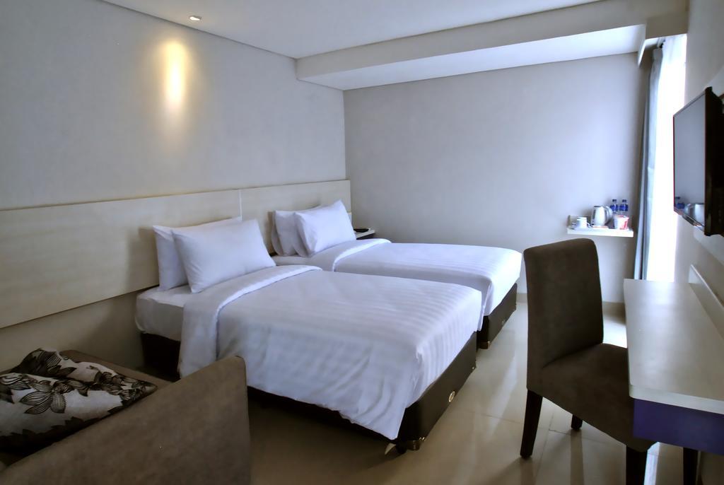 Vio Westhoff Hotel Bandung Szoba fotó